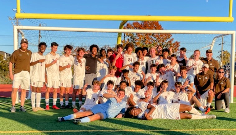 Landon defeats St. Albans to win IAC soccer tournament